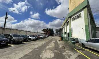 Imagem 2: Galpão de 6.00m² em terreno de 13.00m, entrada para caminhões - Presidente Altino- Osasco