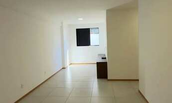 Imagem 6: 03 quartos sendo um suíte, com móveis fixos, na Jatiúca