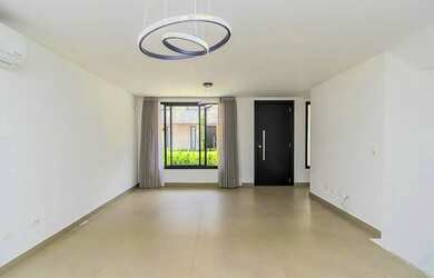 Imagem 3: Sobrado para venda com 157 metros quadrados com 3 quartos em Jardim Social - Curitiba - PR