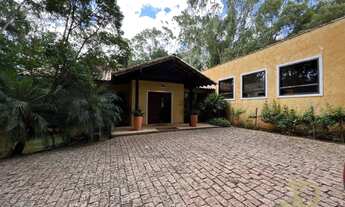 Imagem 4: UMA CASA DE CAMPO NA CIDADE EM CONDOMÍNIO FECHADO