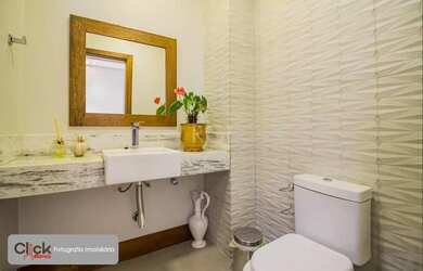 Imagem 5: CASA COM 4 DORMITÓRIOS, 370 m2 PRIVATIVOS NO BAIRRO SANTO ANTÔNIO