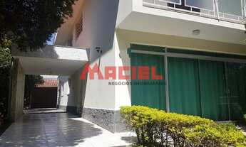 Imagem 2: Casa para venda possui 375 metros quadrados com 4 quartos