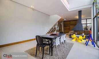 Imagem 4: CASA COM 4 DORMITÓRIOS, 370 m2 PRIVATIVOS NO BAIRRO SANTO ANTÔNIO