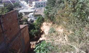 Imagem 7: Vende- se lote acidentado no bairro cruzeiro do sul