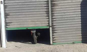 Imagem 6: Loja Galpão / depósito com 5 vagas na garagem