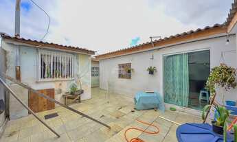 Imagem 7: Casa para venda com 2 quartos em Sítio Cercado - Curitiba - PR