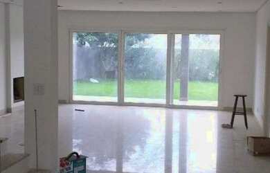 Imagem 3: RRCOD4000 Casa 350m² CONDOMÍNIO MORADA DAS FLORES - OPORTUNIDADE - 4 Dorms 4 Vagas - Santa