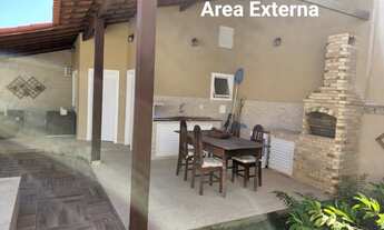 Imagem 3: CASA LINEAR COM 3 QUARTOS SENDO 2 SUÍTES. JARDIM, PISCINA E CHURRASQUEIRA NO CONDOMÍNIO LA