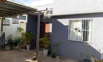 Imagem 5: Casa a venda na rua principal Cambolo