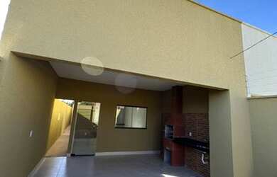 Imagem 2: VENDO CASA COM CHURRASQUEIRA SETOR YTAPUA