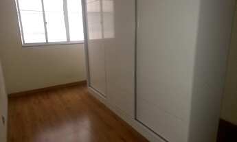 Imagem 2: Ótimo apartamento de 2 Quartos Reformado