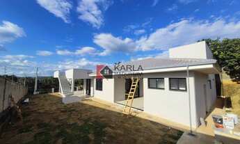 Imagem 5: Casa de condomínio para venda possui 279 metros quadrados com 4 quartos