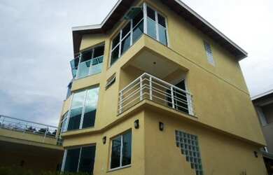 Imagem 3: SOBRADO MARAVILHOSO A VENDA EM CONDOMÍNIO FECHADO NO TREMEMBÉ - 3 SUÍTES E 4 VAGAS DE GARA