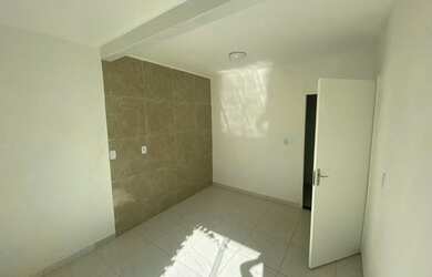 Imagem 7: Casa belíssima com 3 quartos e duas áreas de ventilação