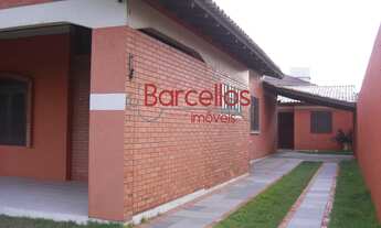 Imagem 2: Casa para venda possui 160 metros quadrados com 3 quartos em Centro - Imbé - RS