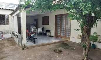 Imagem 2: Vende-se Casa no Bairro São Francisco - Ótima Localização