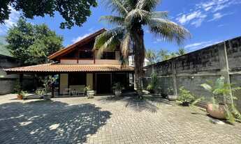 Imagem: Casa com 241m² de área construída em