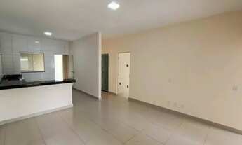 Imagem: Bela Casa com Quintal / Sozinha no Lote