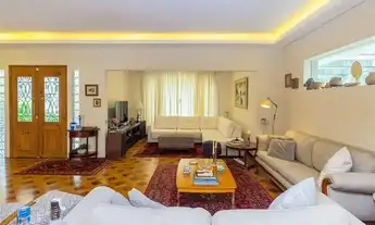 Imagem: Casa com 4 Dormitorio(s) localizado(a) no