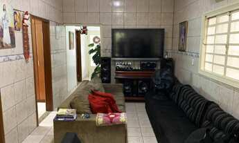 Imagem 7: Casa 3 Quartos + Edícula 2 Pavimentos no St. Garavelo - Próx. Av. Igualdade