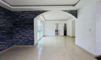 Imagem 2: Casa com 4 dormitórios à venda em Belo Horizonte