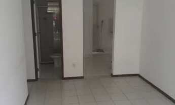 Imagem 7: Aluga-se um apartamento no térreo com área, 600.00 já com taxa de condomínio e Água