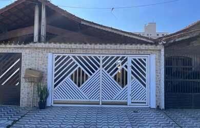 Imagem 3: Casa para venda tem 63 metros quadrados com 2 quartos em Maracanã - Praia Grande - SP