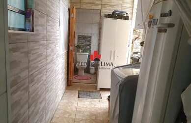 Imagem 6: Sobrado com 3 dormitórios, 2 banheiros e quintal com churrasqueira na Ponte Rasa