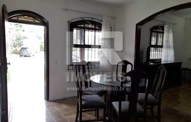 Imagem 2: Casa mobiliada com 4 quartos em cond fechado, excelente localização *E-01