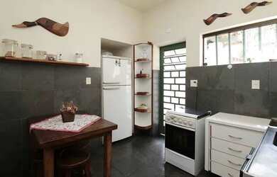 Imagem 2: Sobrado para venda tem 350 metros quadrados com 3 quartos em Pacaembu - São Paulo - SP