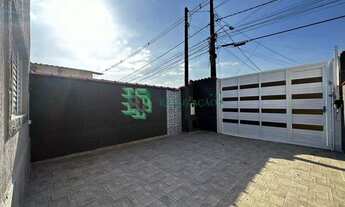 Imagem 4: Casa para venda possui 88 metros quadrados com 3 quartos em Centro - Mongaguá - SP