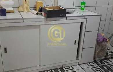 Imagem 4: Casa para aluguel possui 180 metros quadrados com 4 quartos em Primeiro de Maio - Jacareí