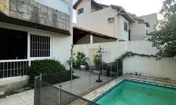 Imagem 2: Casa de condomínio para aluguel e venda tem 297 metros quadrados com 4 quartos