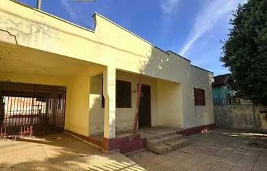 Imagem 4: Casa à venda em Ibiporã, Centro, com 3 quartos, com 98 m²