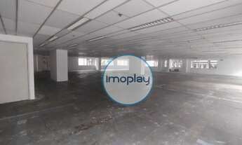 Imagem 2: Conjunto comercial com 1024m² vão livre, com piso elevado, 04 banheiros, 02 copas e 08 vag