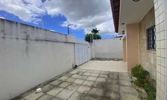 Imagem 4: Imóvel tem 170 metros quadrados com 4 quartos 2 suíte em Catolé - Campina Grande - PB