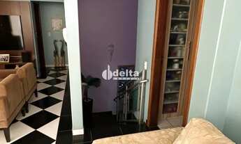 Imagem 6: Casa disponível para venda no bairro Segismundo Pereira em Uberlândia MG