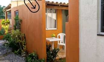 Imagem 3: Suite com piscina e em terreno beira mar