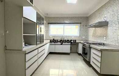 Imagem: Casa com 4 dormitórios para alugar, 288