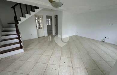 Imagem 3: Lopes Enjoy Vende Maravilhosa casa duplex, 3 quartos, condomínio fechado, est do Rio Grand