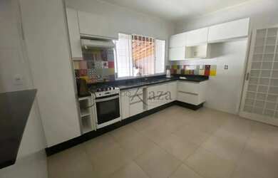 Imagem 6: Oportunidade - Casa Sobrado - Bosque dos Eucaliptos - 3 Dormitórios - 185m²