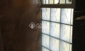 Imagem 7: PORTO ALEGRE - Casa Padrão - Medianeira