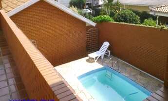 Imagem 2: Casa para Venda em Curitiba, Fazendinha, 5 dormitórios, 1 suíte, 2 banheiros, 4 vagas