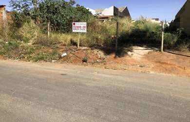 Imagem 2: Terreno para construção