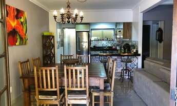 Imagem 2: Luxuosa Casa Duplex - Condomínio Fechado - 3 Quartos [PORTEIRA FECHADA