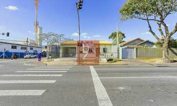 Imagem: Casa de esquina com terreno á venda no