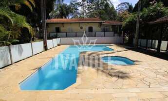 Imagem: Linda Casa em Condomínio de Pura Natureza