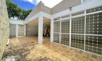 Imagem 5: Casa para Venda em Brasília, Asa Sul, 3 dormitórios, 1 suíte, 2 banheiros, 4 vagas