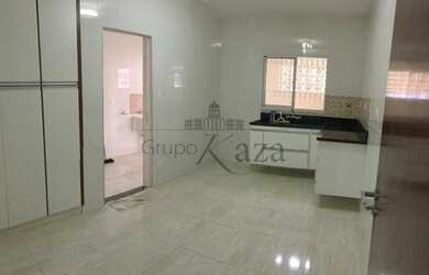 Imagem 7: Sao Jose dos Campos - Casa Padrão - Jardim Estoril