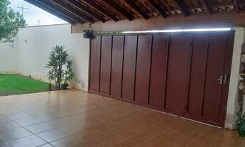 Imagem 2: Casa com piscina - terreno 12m x 40m